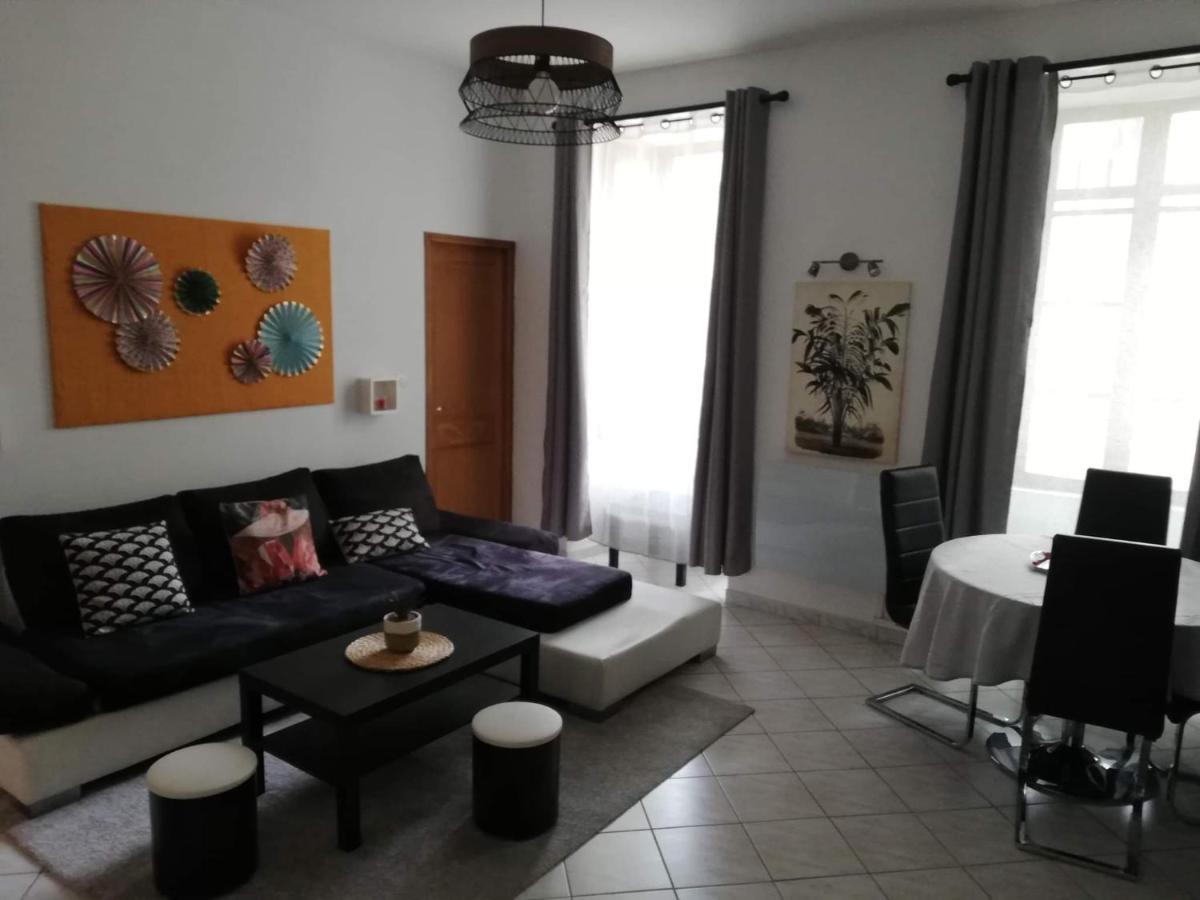 Orange: Appartement Pratique Et Idealement Place Orange (Vaucluse) Exterior foto