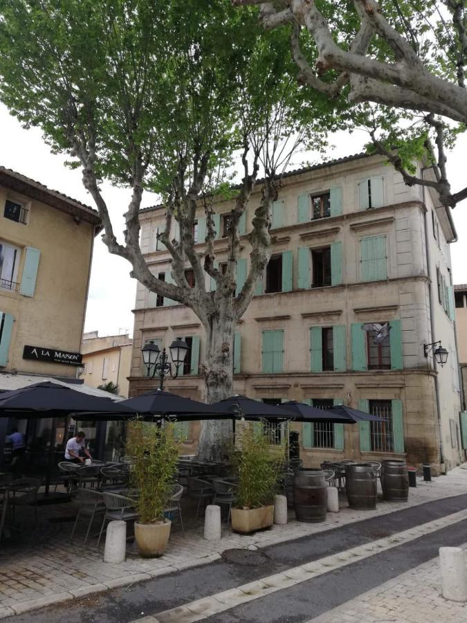 Orange: Appartement Pratique Et Idealement Place Orange (Vaucluse) Exterior foto